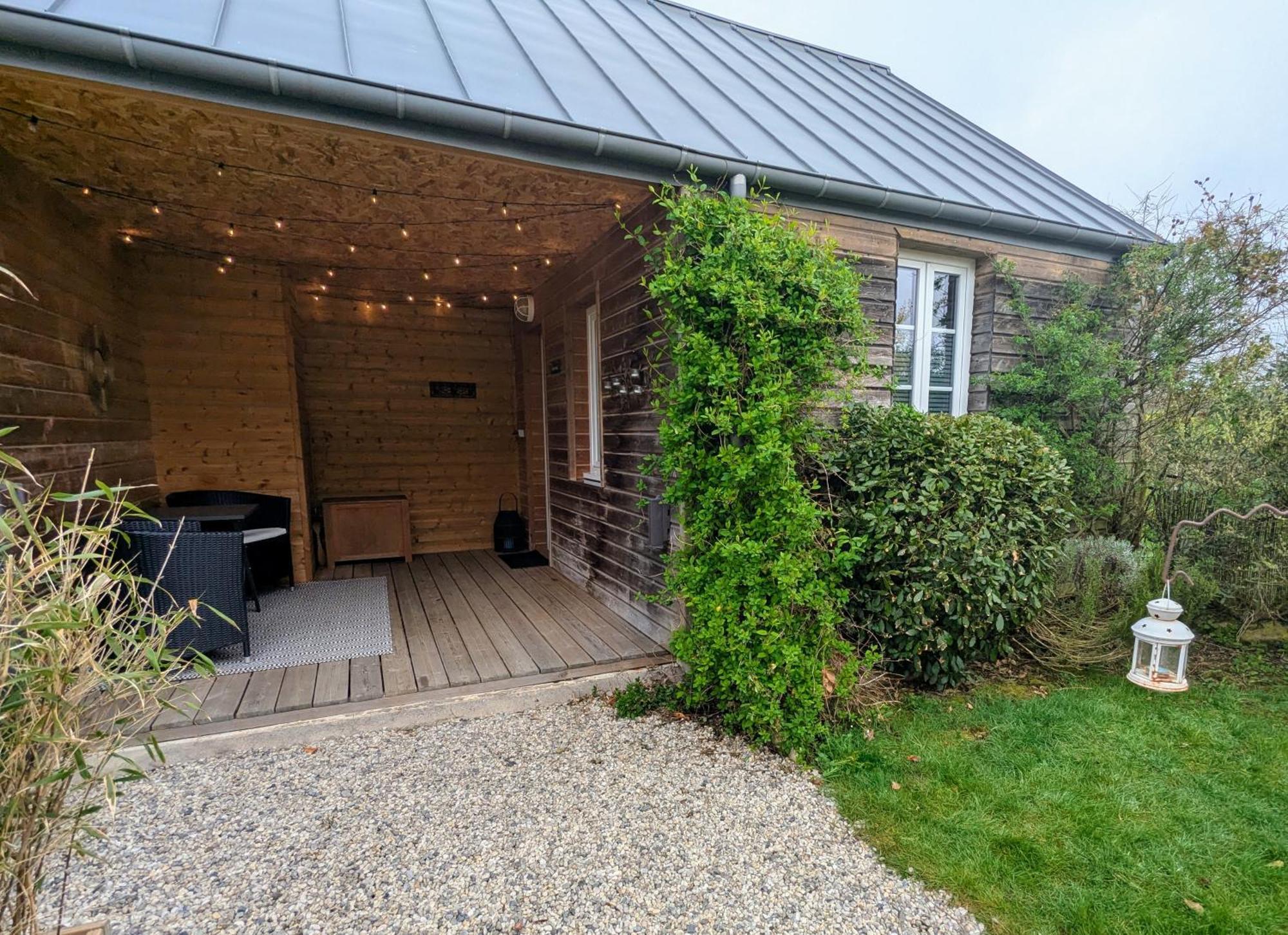 La Petite Enseigne - Chez Helene - En Baie Champeaux